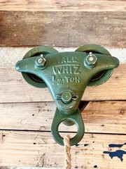 Vintage Yale “Whiz” Overhead Beam Trolley – 1/2 Ton Capacity