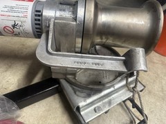 AB Chance 1000lb Cap. Capstan Hoist C308-1170 Swivel base w/ HITCH & Rope Lock