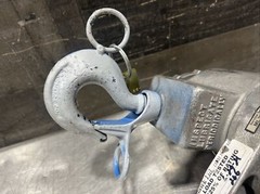 Chance Hoist 1 Ton Ratcheting Strap Hoist. Missing Hot Stick Handle