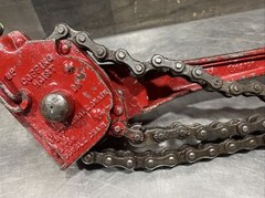 Coffing Hoist 1 Chain-1 1/2 Ton 2 Chain-3 Tons Chain Hoist Used Surplus. ID #2
