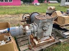 WINCH FOR MOVING BARGES/RAILCARS OR LOG TRUCK TRAILER LOADER WITH BRAKING