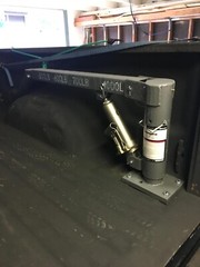 1/2 Ton Capacity Pickup Truck Bed Crane Lifts Folds Away Locks in 4 Positions