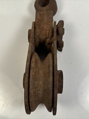 GUNNEBO JOHNSON SINGLE 6 TON SHEAVE SNATCH BLOCK NEEDS REPAIR