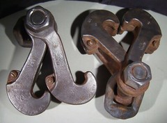 I Beam Clamps w/ Weldless Eye Nuts Anvil Int. UFS Capacity 5900 lbs –