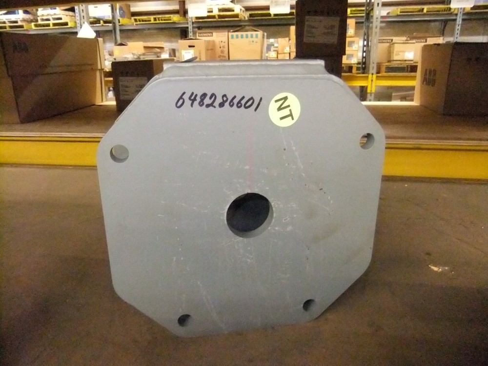 New Yale #648286601 Bottom Block Center, Size 8.87 X 9.25 X 4.00 HK=1.25D