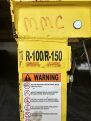 Sumner R-100/R-150 15-Ft Roust-A-Bout Material Lift with 1000 Pound Load