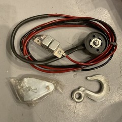 American Power Pull Winch AG 1500 12 Volt w/ hardware and manual