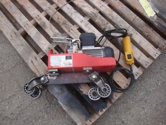 CHICAGO ELECTRIC 220LB SINGLE, 440LB DOUBLE ELECTRIC HOIST WITH BEAM TROLLEY