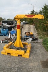 Air Technical Electric Boom Hoist Crane 1000 lb cap NOTMJCPRT186101M Counter