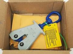 Campbell (500 Lbs WLL) Duplex Hand Grip Clamp with Eye Hook Up-To 5/16″ Width HR