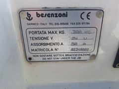 Besenzoni Telescoping Davit W/ Controller , 300 KG , 24V