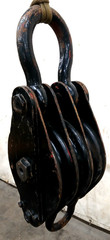 MCKISSICK 12″ 3 SHEAVE SNATCH BLOCK 30 TON WIRE ROPE SIZE 1-1/4″ BRONZE BEARING