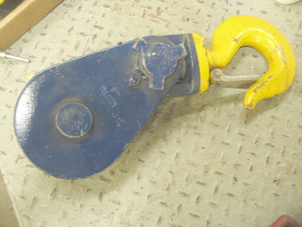 8 Ton WILTON 6″ Snatch Block w/ Hook WLL #V1800 for 3/4″ wire rope