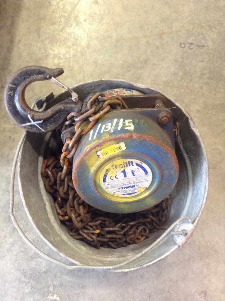 Tractel 1T TraLift Manual Chain Hoist with 20′ Lift, Blue