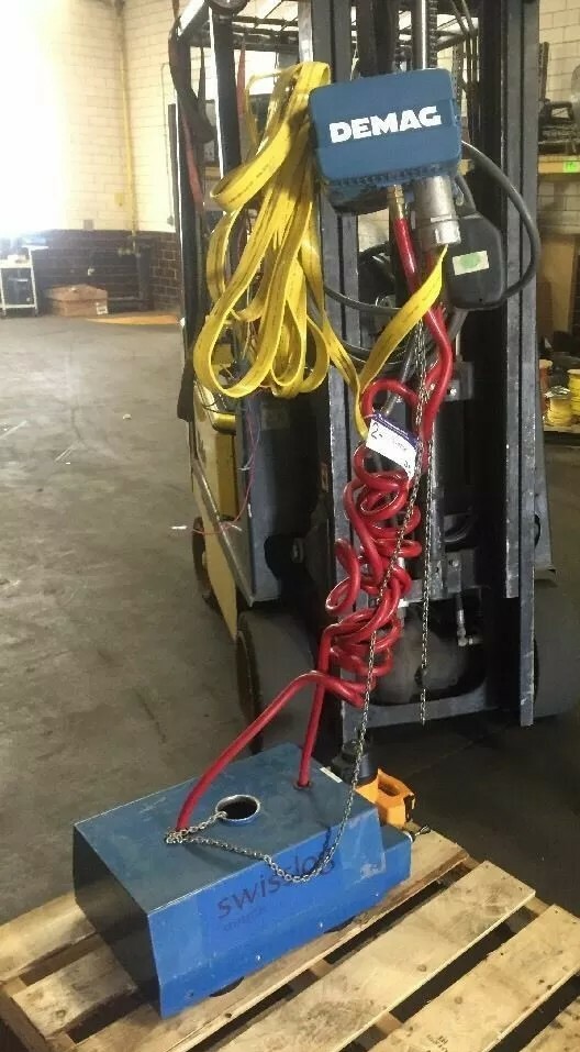 Demag Swiss Log Vacuum Hoist Setup DKM 1-125 K V2 F4 275lbs Hoist Hand Control