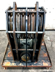 MCKISSICK 6 SHEAVE CRANE HOOK 75 TON PULLEY SIZE 1″ PART NO 8016190 DF 4:1