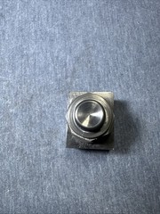 *NEW* HUBBELL M1G1B Black Push Button One Speed 80320100
