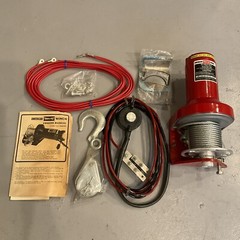 American Power Pull Winch AG 1500 12 Volt w/ hardware and manual