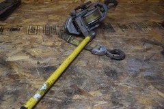 Little Mule Model 322B Lineman’s strap Hoist Ratcheting Strap Hoist Come A Long