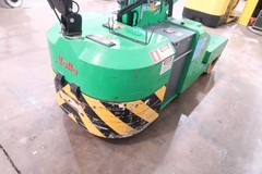 Manitex Valla 25E, 5500# Walk behind Crane, 15′ lift, 48V Electric, 206 Hours