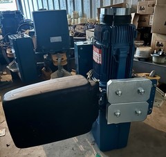 Demag Hoist DKUN 10-1000KV1, SWL 2/1 : 2500LBS, 3-PH, 4,82HP, 3380 RPM, 60 HZ