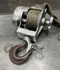 Chance Hoist 1 Ton Ratcheting Strap Hoist. Missing Hot Stick Handle