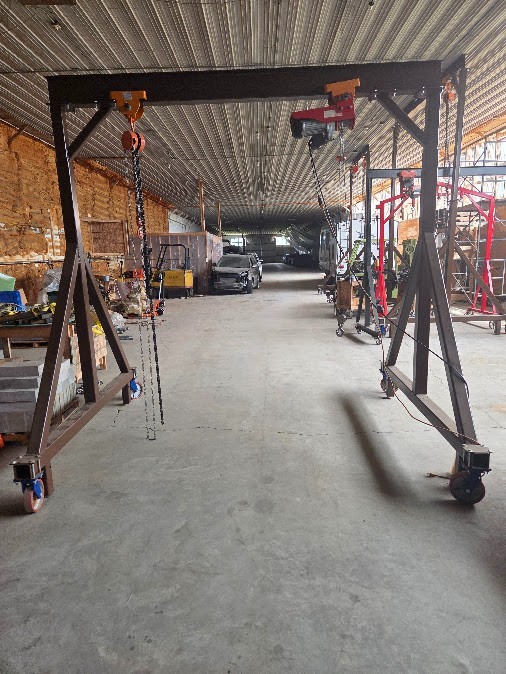 Gantry crane 2 ton slightly used.