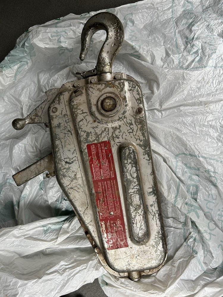 TLH – TL15 Hoist 3000lb Capacity. Used