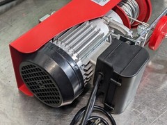 Electric Cable Hoist 880 lb. Capacity 38 Ft. Max Lift 120v