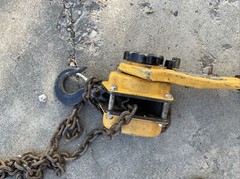 Badger Manual Chain Hoist 3/4 Ton 20ft. Lift LC008