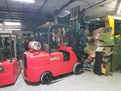 Cat 9000 Lb Forklift