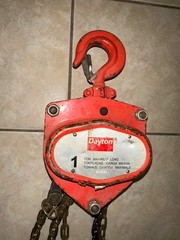 Dayton Manual Chain Hoist,2000 lb.,Lift 10 ft. 1VW55 Dayton 1VW55 190735149041