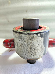 Crosby Swivel Hoist Ring 15,000 LBS WLL Torque: 470Ft-LBS (WITH TAG)