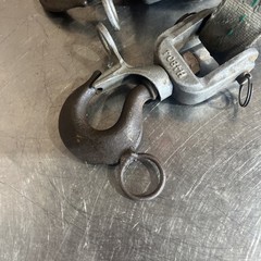 Chance Hoist 1 Ton Hot Stick Ratcheting Strap Hoist. ID 69. Missing Hand Wheel