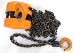1 Ton Chain Hoist Central Machinery Grade 80 Steel Chain Model 00996 w/Box