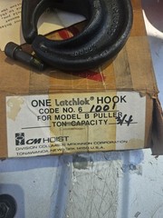 ONE LATCHLOK HOOK CODE NO 61001 3/4 TON CM HOIST COLUMBUS MCKINNON CORP 61001