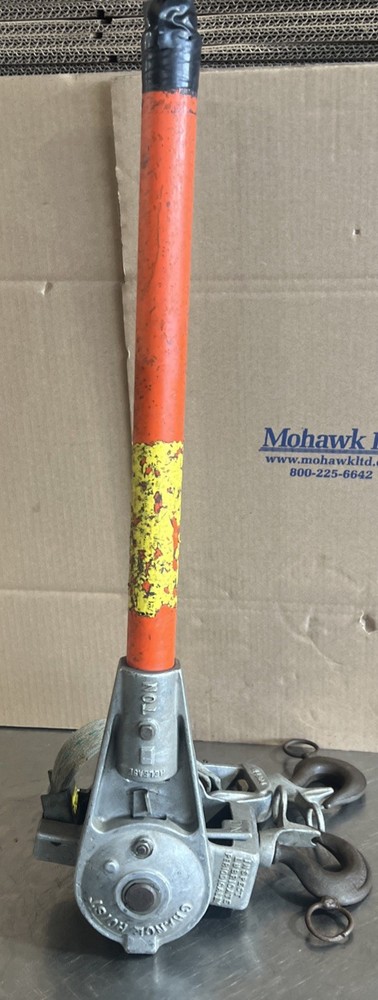 Chance Hoist 1 Ton Hot Stick Ratcheting Strap Hoist. ID 69. Missing Hand Wheel
