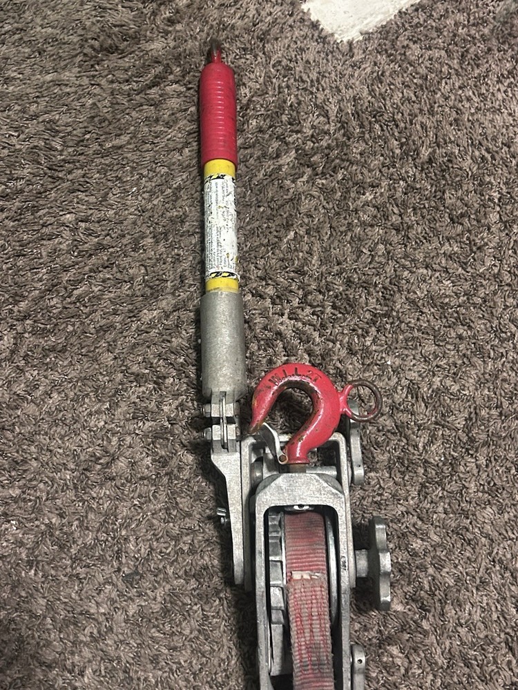 Lug All Model 25 B Hoist(Lot)