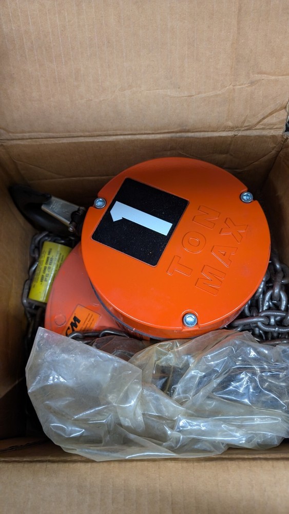 CMCO CYCLONE SERIES 646 MANUAL HAND CHAIN HOIST – 1 TON CAPACITY – 8 FT LIFT