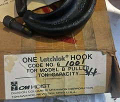 ONE LATCHLOK HOOK CODE NO 61001 3/4 TON CM HOIST COLUMBUS MCKINNON CORP 61001