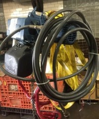 Demag Swiss Log Vacuum Hoist Setup DKM 1-125 K V2 F4 275lbs Hoist Hand Control