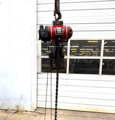 INGERSOLL-RAND ARO PNEUMATIC HOIST 1 TON 7775D 6FT CHAIN