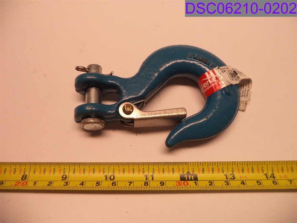 National Hardware Forged Steel Blue Clevis Hook with Latch 5/16″ P/N N265-488