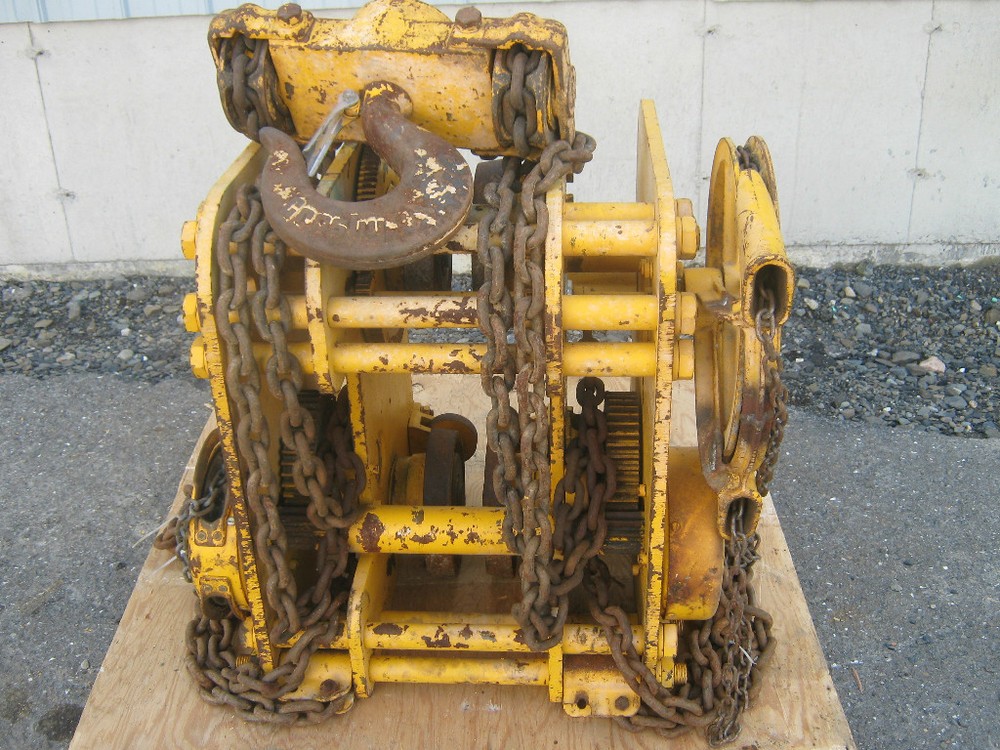 WRIGHT ACCO 16 TON CHAIN HOIST MODEL 06