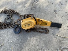 Badger Manual Chain Hoist 3/4 Ton 20ft. Lift LC008
