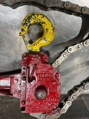 Coffing Hoist 1 Chain-1 1/2 Ton 2 Chain-3 Tons Chain Hoist Used Surplus. ID #6