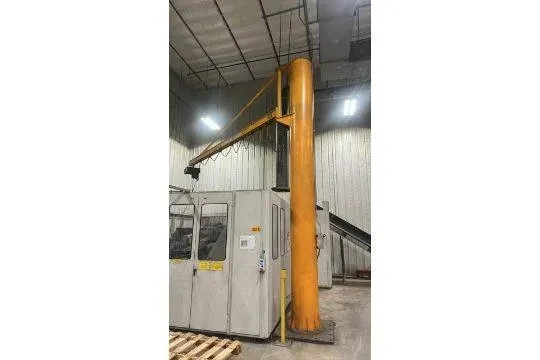 Konecranes 1-Ton Floor-Mounted Jib Crane