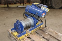 MY-TE 100AB Winch/Hoist 115AC,1000/2000 Capacity works great INV=32614