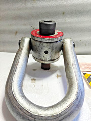 Crosby Swivel Hoist Ring 24,000 LBS WLL Torque: 800Ft-LBS (WITH LABEL)