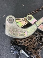 Chain Hoist 1/2 Ton With Pulling Grip